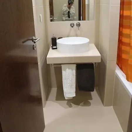 Apartamento De Luxo T2, 7 Piscinas E A 5 Minutos *